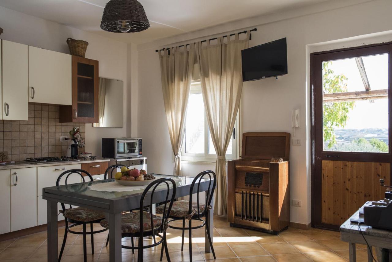 Poggio Vento Country House Pensionat Naro Eksteriør billede