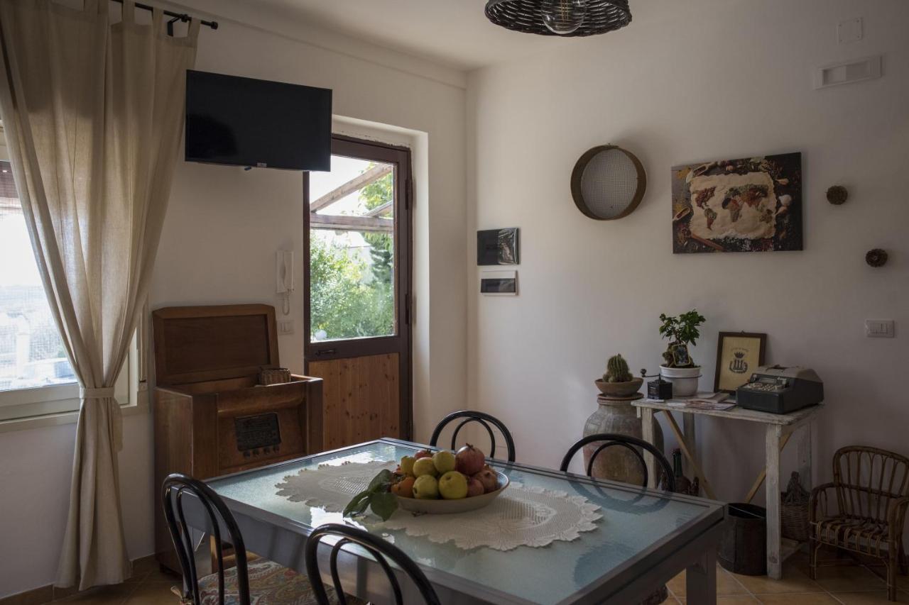 Poggio Vento Country House Pensionat Naro Eksteriør billede